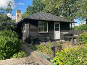 Aneks i rolige omgivelser-adgang til pool og sauna